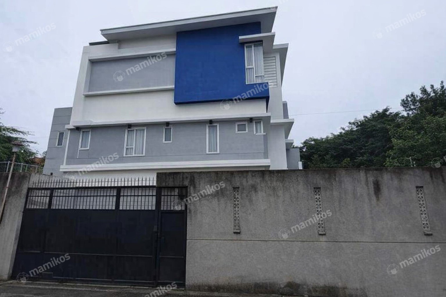 Rumah Sertifikat HGB 6 Kamar Tidur 3 Kamar Mandi Srengseng Jakarta Barat