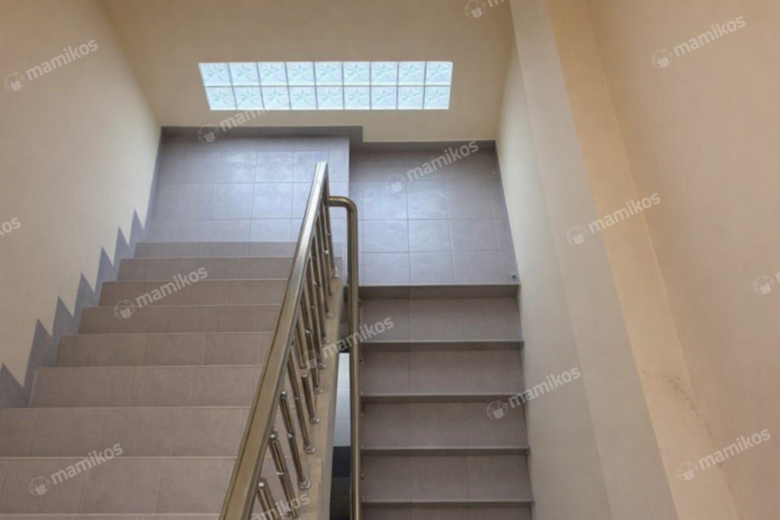 Rumah Sertifikat SHM 37 Kamar Tidur 37 Kamar Mandi Jelambar Jakarta Barat