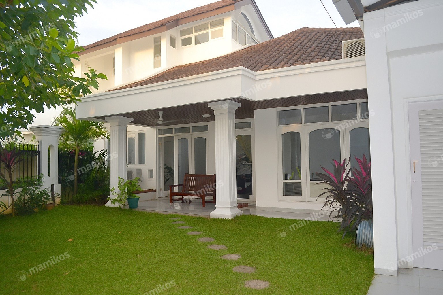 Rumah Sertifikat SHM 4 Kamar Tidur 3 Kamar Mandi Kemang Jakarta Selatan