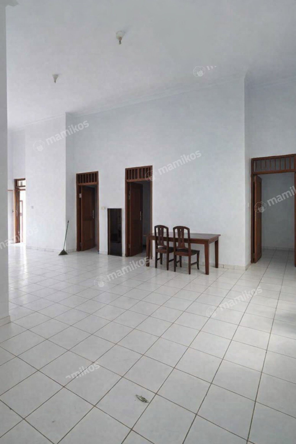 Rumah 4 Kamar Tidur 2 Kamar Mandi 2 Lantai Cakung Jakarta Timur - Photo 2