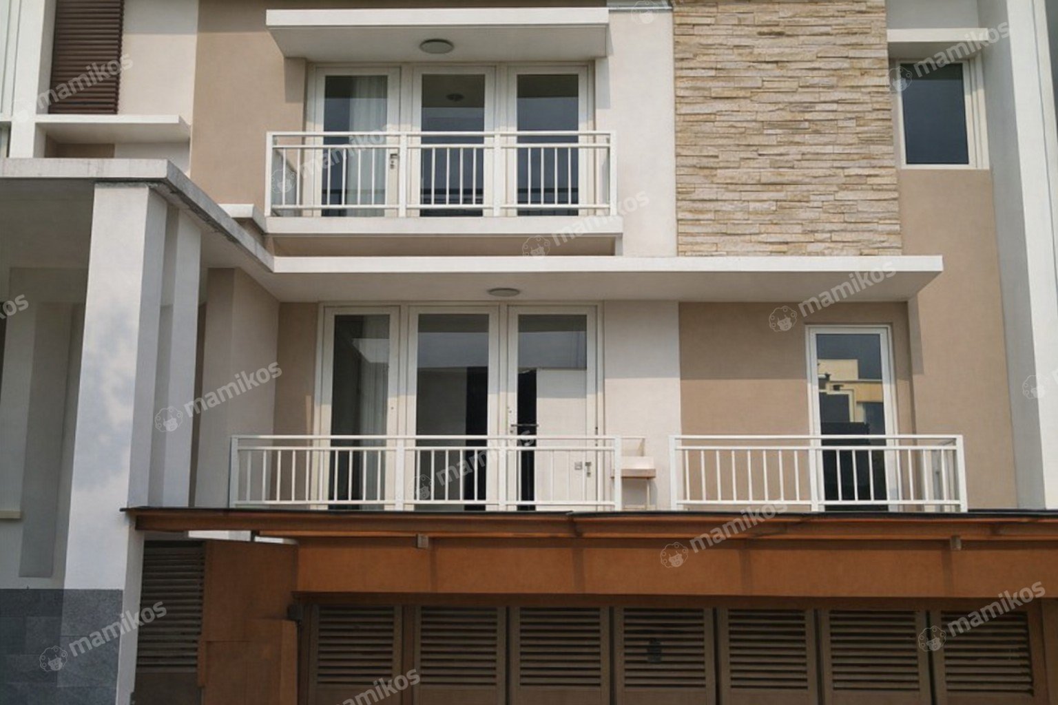 Rumah Sertifikat SHM 5 Kamar Tidur 4 Kamar Mandi Kelapa Gading Jakarta Utara