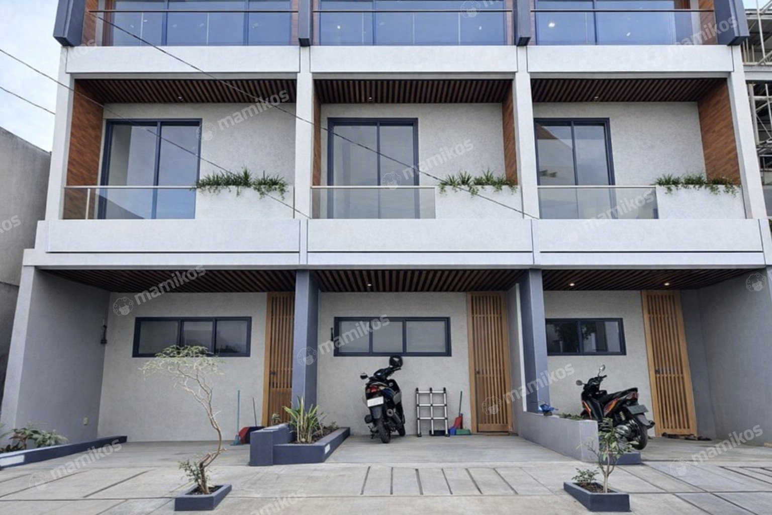 Rumah Sertifikat SHM 3 Kamar Tidur 3 Kamar Mandi Kemang Jakarta Selatan