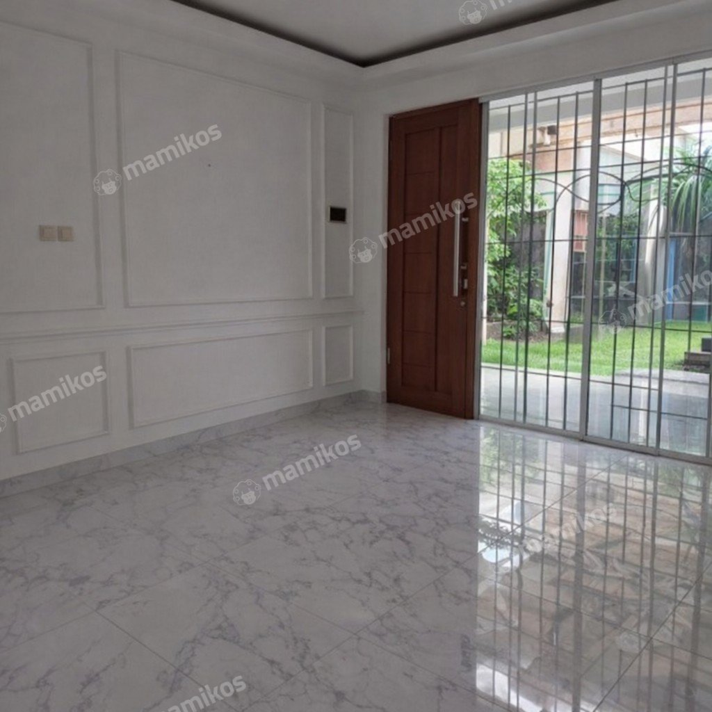 Rumah Sertifikat SHM 5 Kamar Tidur 4 Kamar Mandi Citra Grand Jakarta Timur - Photo 2