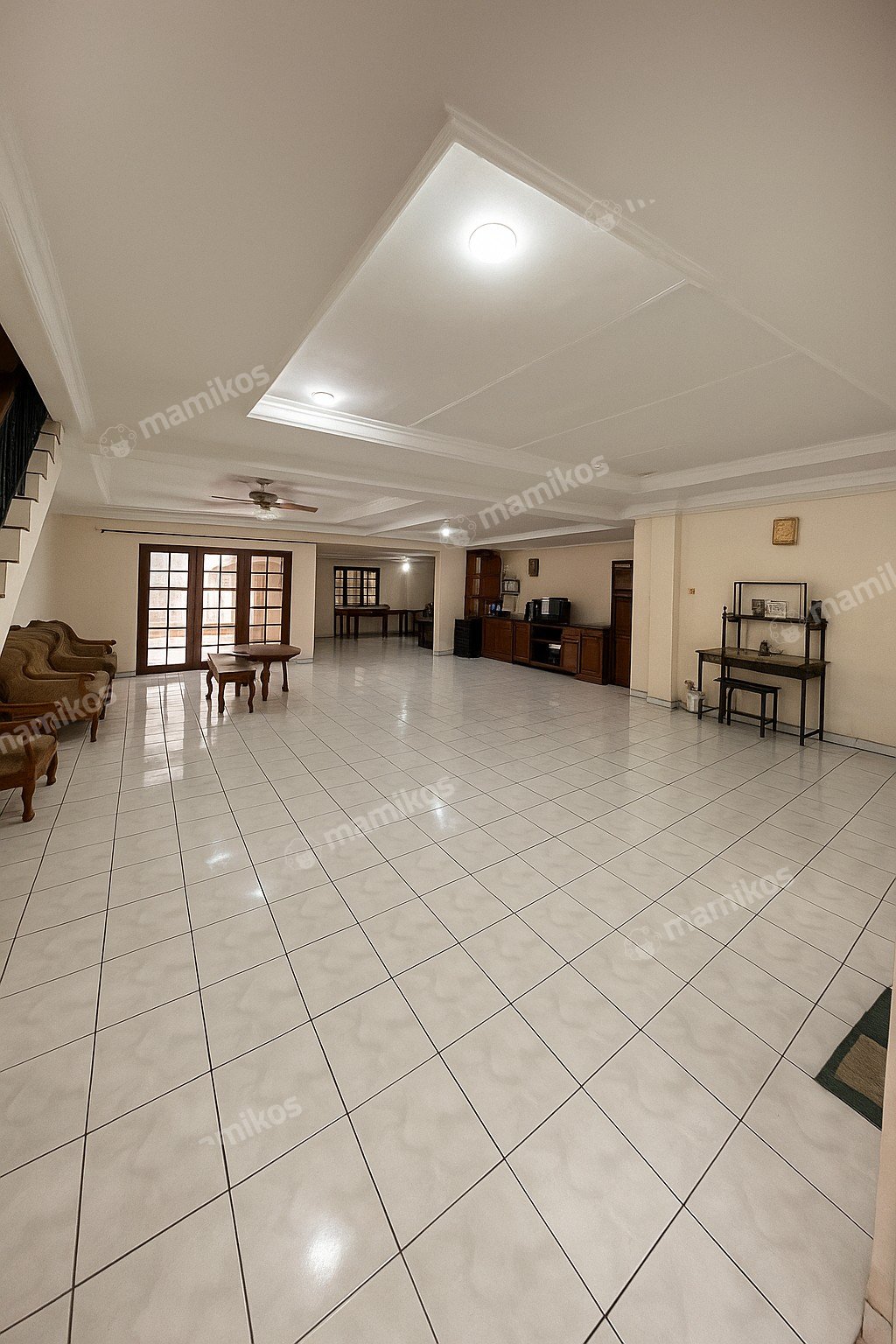 Rumah Sertifikat SHM 5 Kamar Tidur 5 Kamar Mandi Tanjung Duren Jakarta Barat - Photo 4