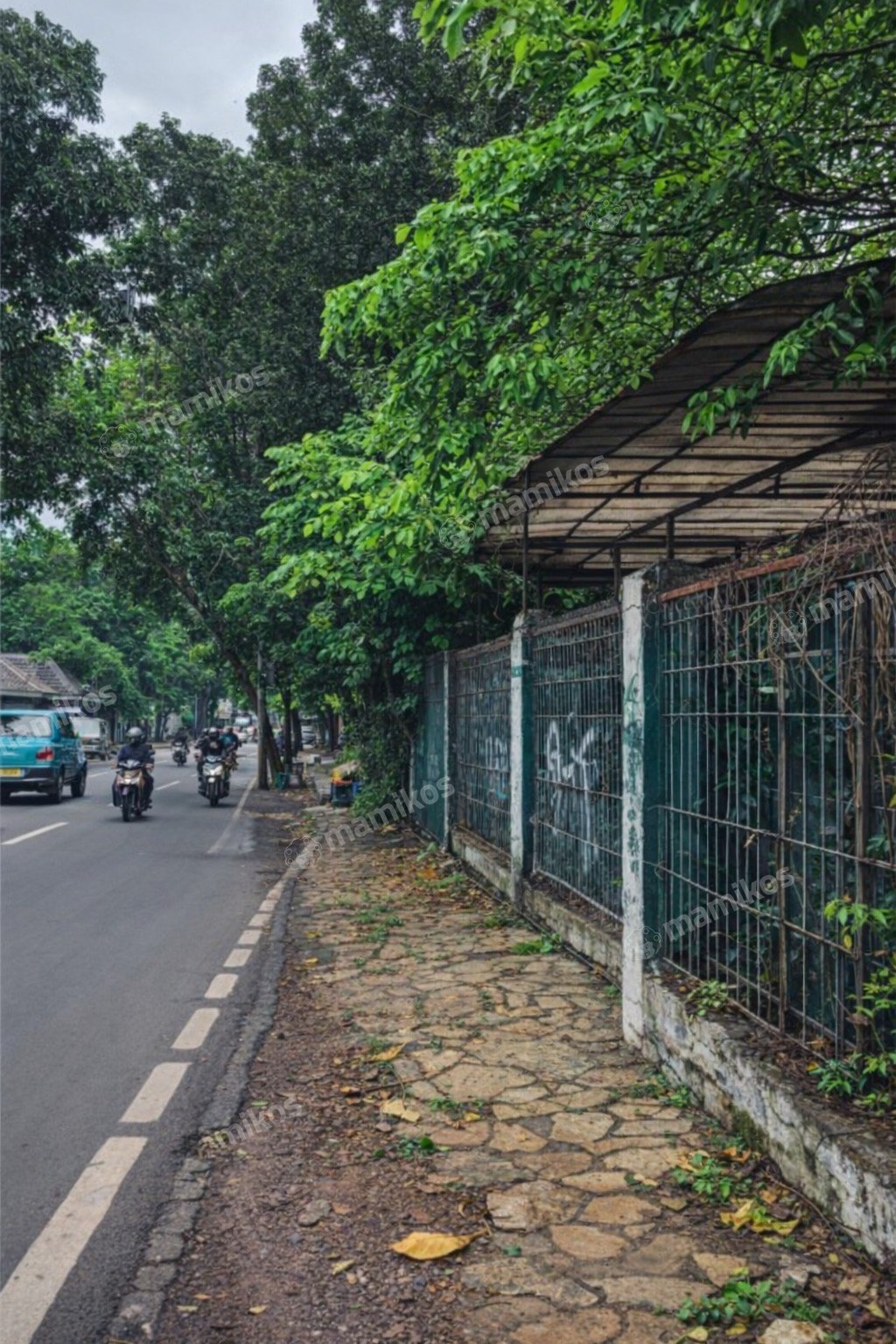 Rumah Sertifikat SHM 3 Kamar Tidur 3 Kamar Mandi Mampang Prapatan Jakarta Selatan - Photo 2