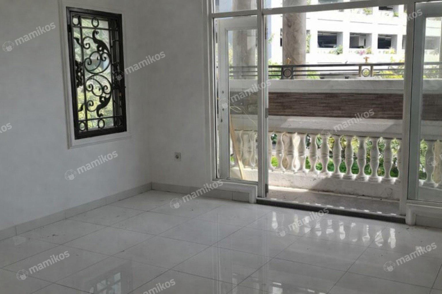 Rumah 4 Kamar Tidur 4 Kamar Mandi 2 Lantai Pantai Indah Kapuk Jakarta Utara