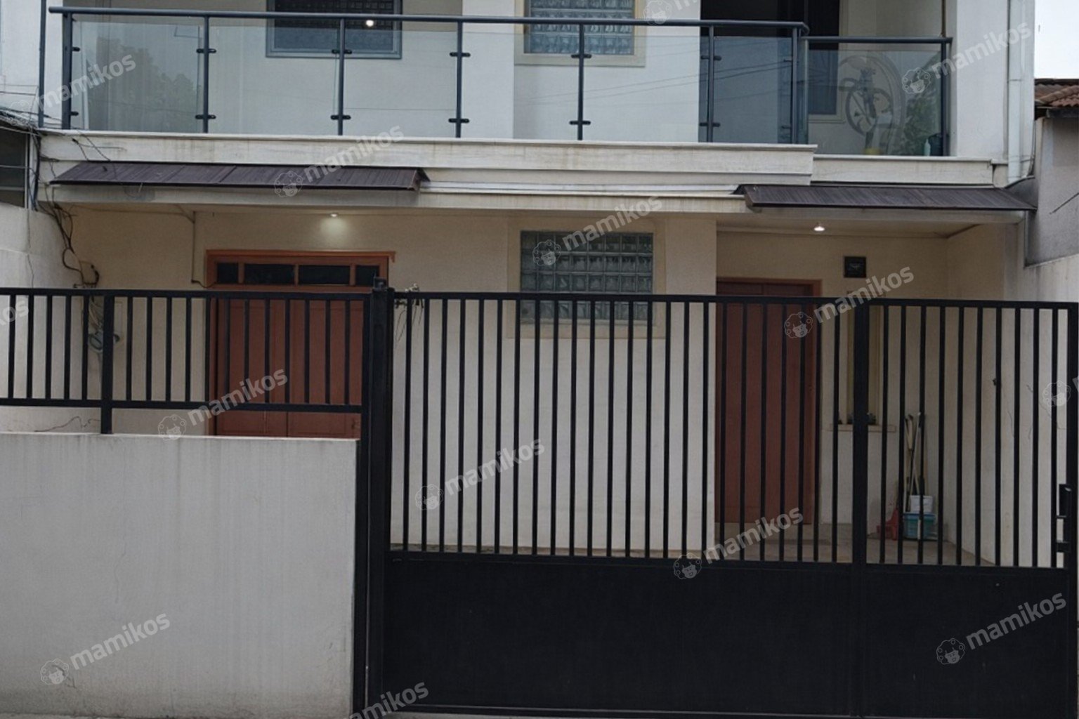 Rumah Sertifikat SHM 4 Kamar Tidur 3 Kamar Mandi Meruya Jakarta Barat