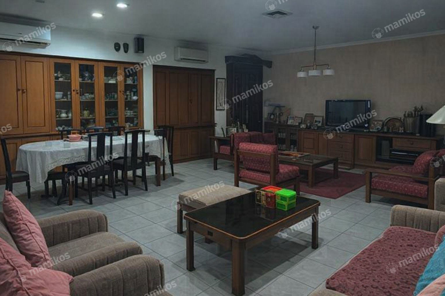 Rumah Sertifikat SHM 8 Kamar Tidur 4 Kamar Mandi Senopati Jakarta Selatan