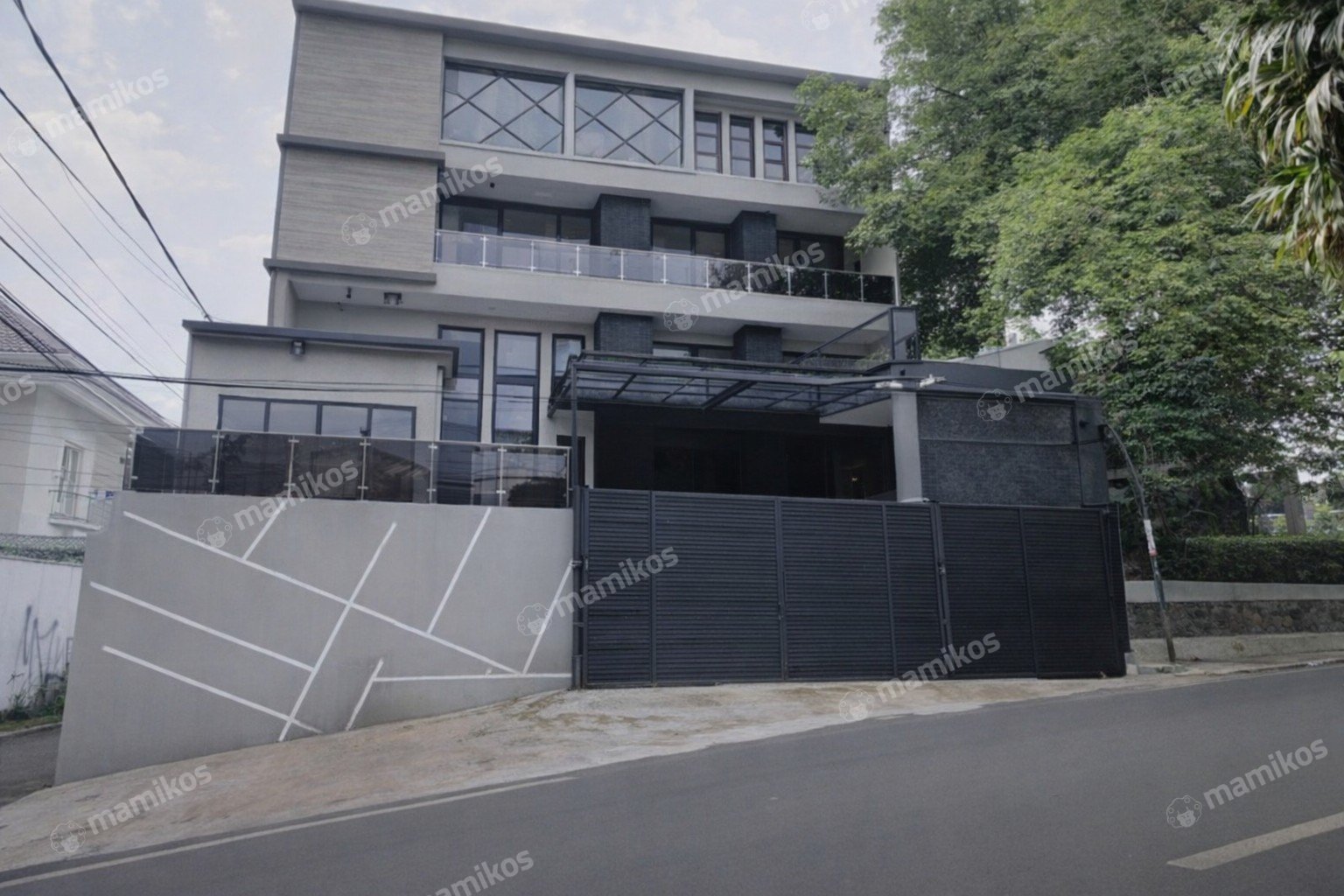 Rumah Sertifikat SHM 6 Kamar Tidur 5 Kamar Mandi Mampang Prapatan Jakarta Selatan