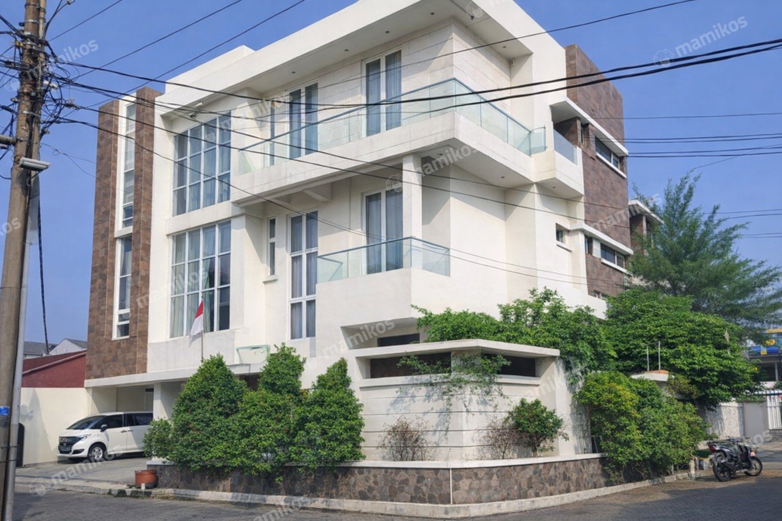 Rumah Sertifikat SHM 7 Kamar Tidur 9 Kamar Mandi Citra Garden Jakarta Barat