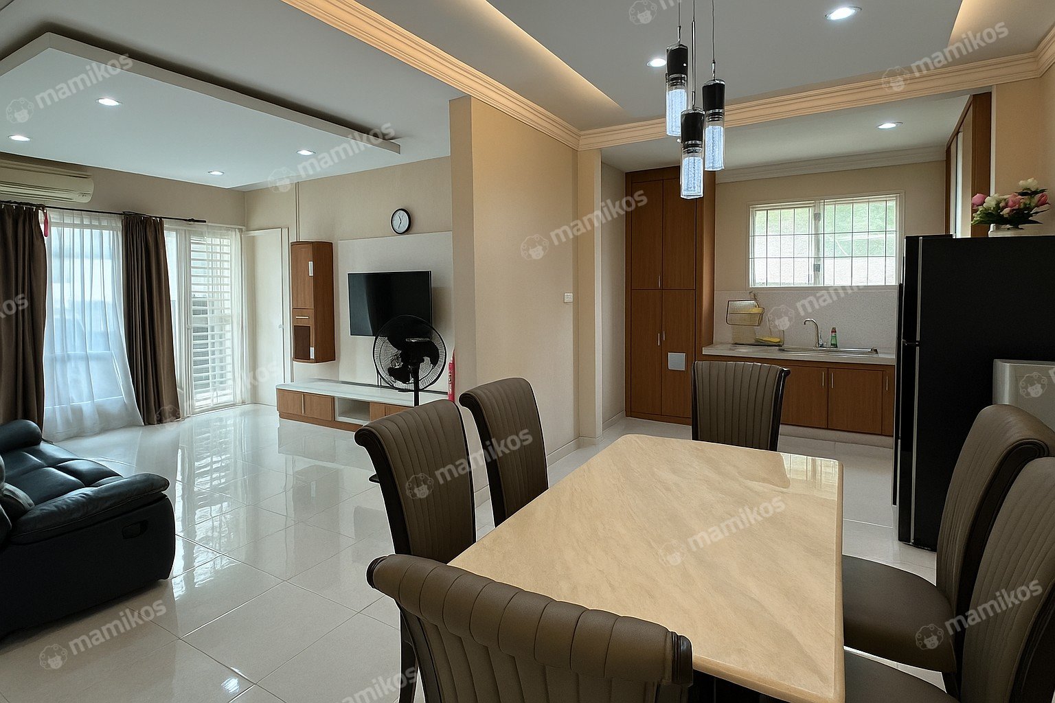 Rumah Sertifikat SHM 3 Kamar Tidur 3 Kamar Mandi Pantai Indah Kapuk Jakarta Utara
