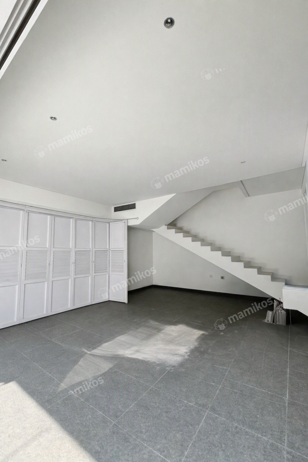 Rumah Sertifikat SHM 4 Kamar Tidur 6 Kamar Mandi Sunter Jakarta Utara - Photo 2