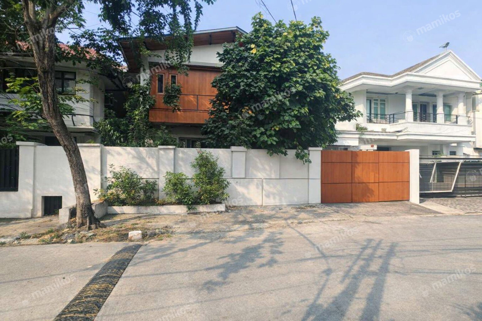 Rumah Sertifikat SHM 5 Kamar Tidur 4 Kamar Mandi Pulo Gadung Jakarta Timur