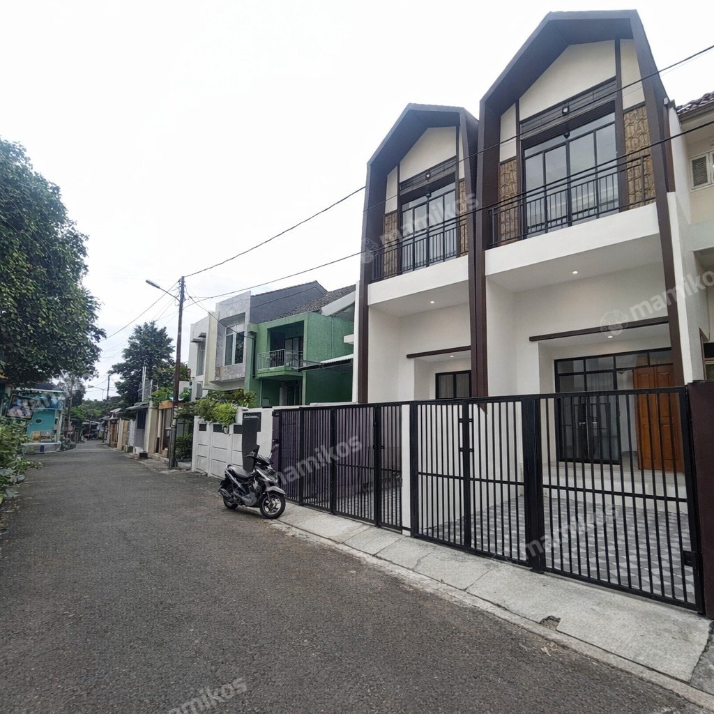 Rumah Sertifikat SHM 3 Kamar Tidur 3 Kamar Mandi Duren Sawit Jakarta Timur - Photo 3