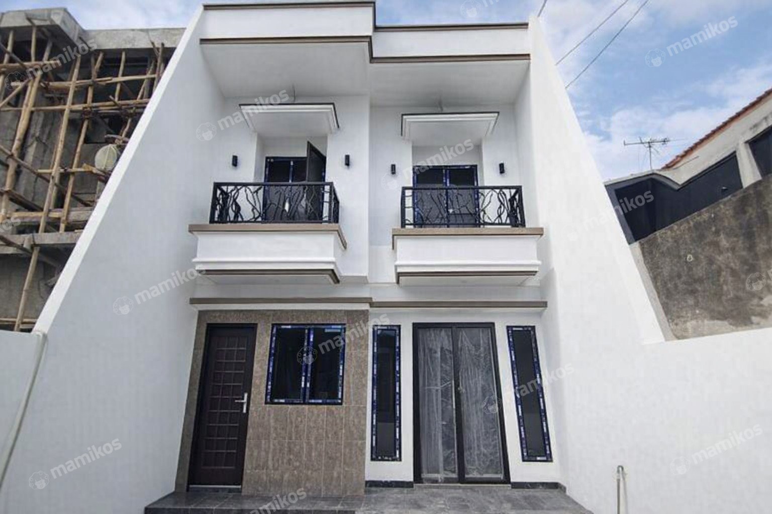 Rumah Sertifikat SHM 4 Kamar Tidur 4 Kamar Mandi Duren Sawit Jakarta Timur