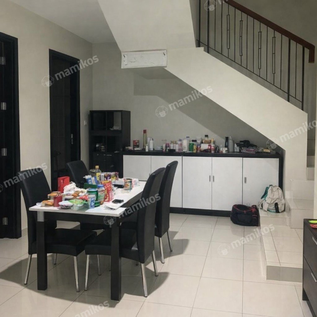 Rumah Sertifikat SHM 4 Kamar Tidur 4 Kamar Mandi Kota Wisata Jakarta Timur - Photo 4