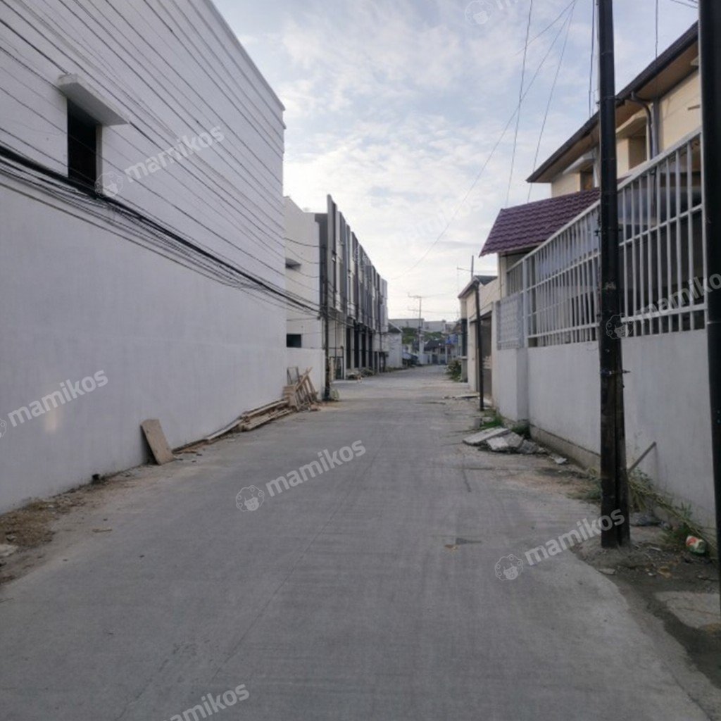 Rumah Sertifikat SHM 3 Kamar Tidur 3 Kamar Mandi Taman Ratu Jakarta Barat - Photo 2