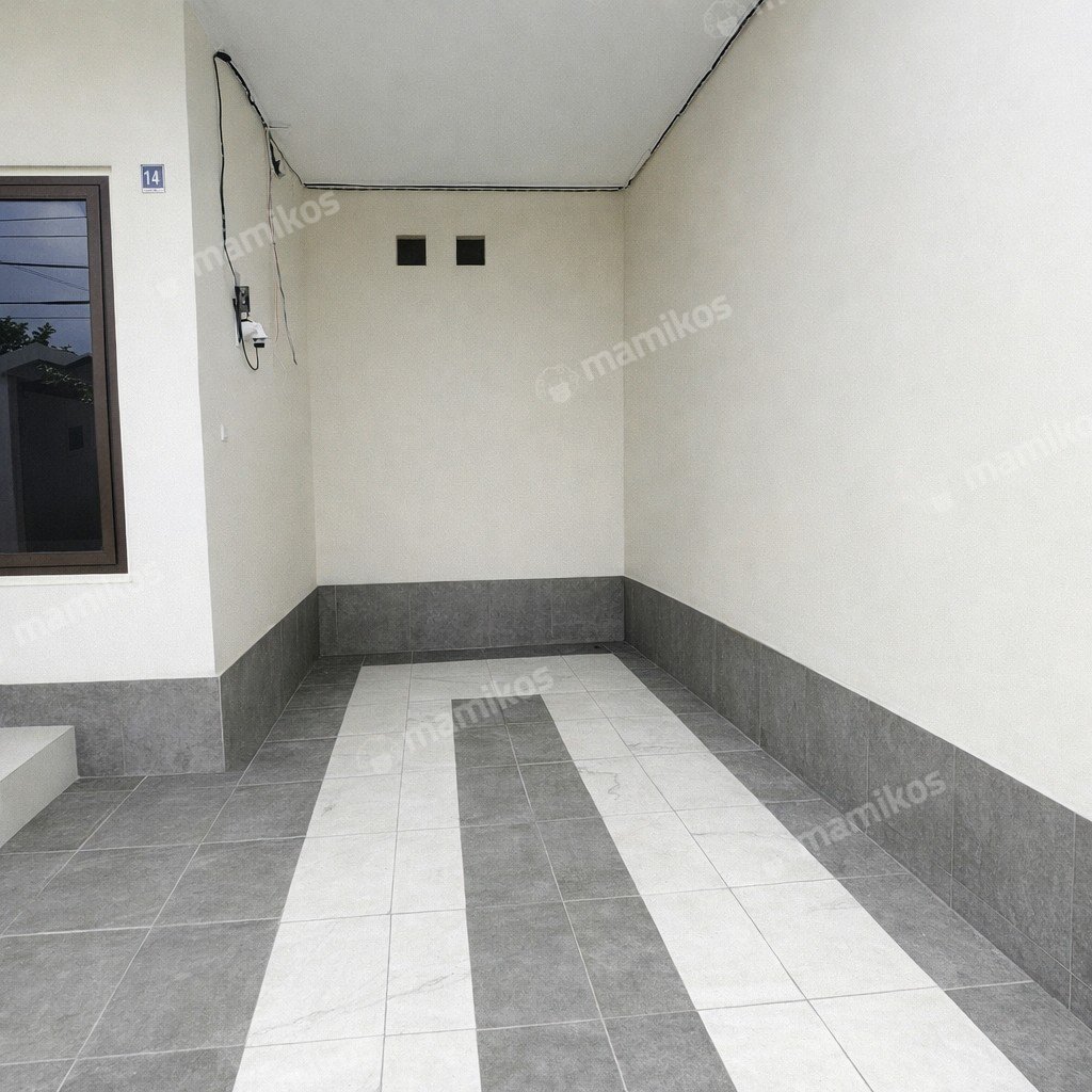 Rumah Sertifikat SHM 4 Kamar Tidur 3 Kamar Mandi Duri Kepa Jakarta Barat - Photo 2