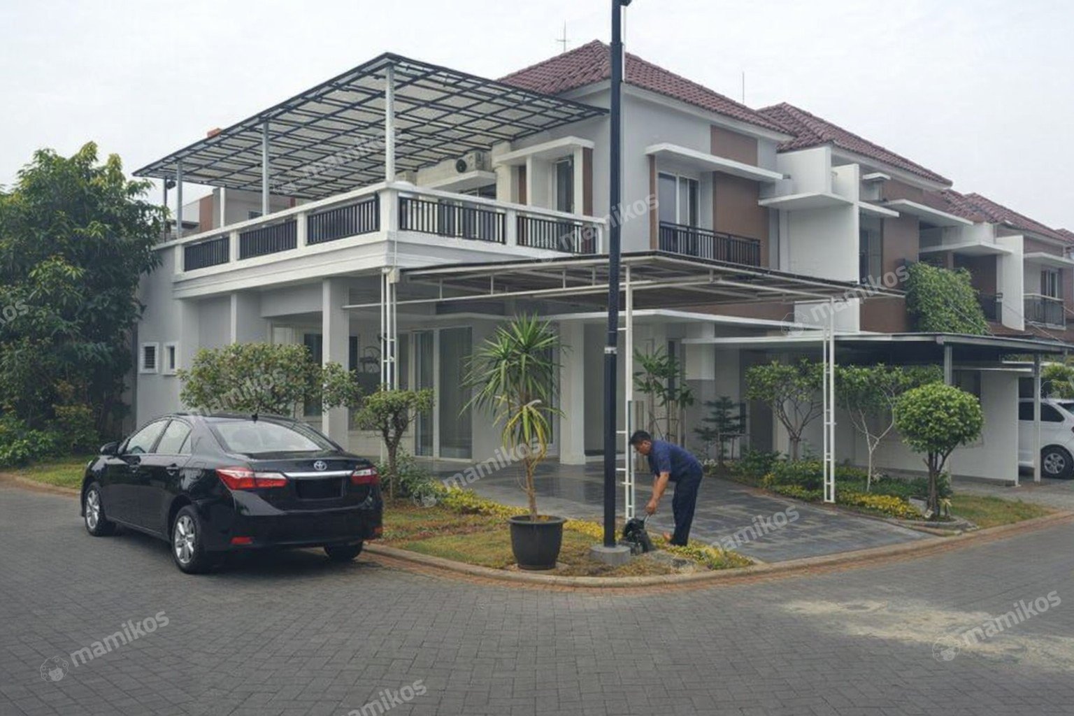 Rumah Sertifikat SHM 4 Kamar Tidur 3 Kamar Mandi Raffles Hills Jakarta Timur