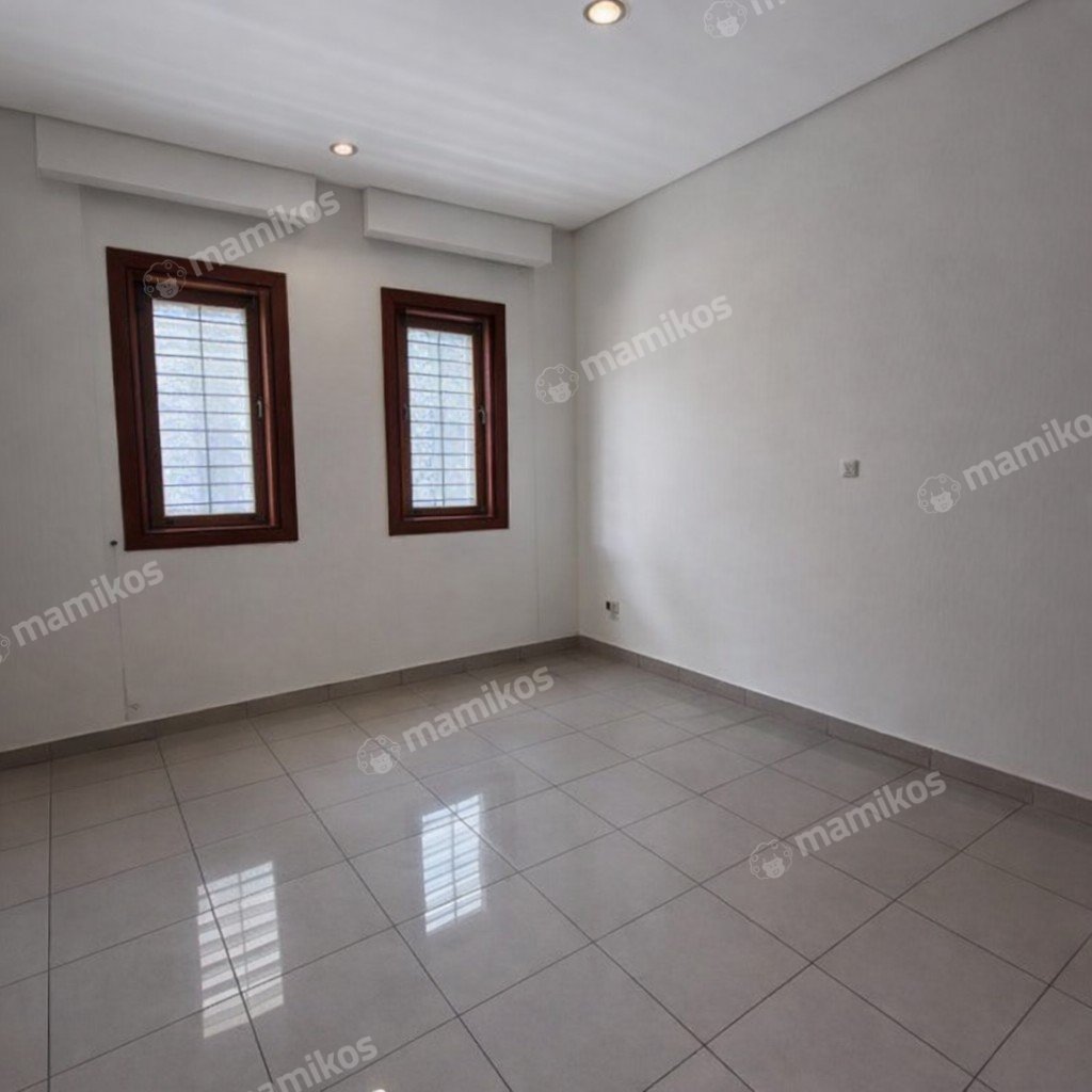 Rumah Sertifikat SHM 5 Kamar Tidur 3 Kamar Mandi Pondok Indah Jakarta Selatan - Photo 4