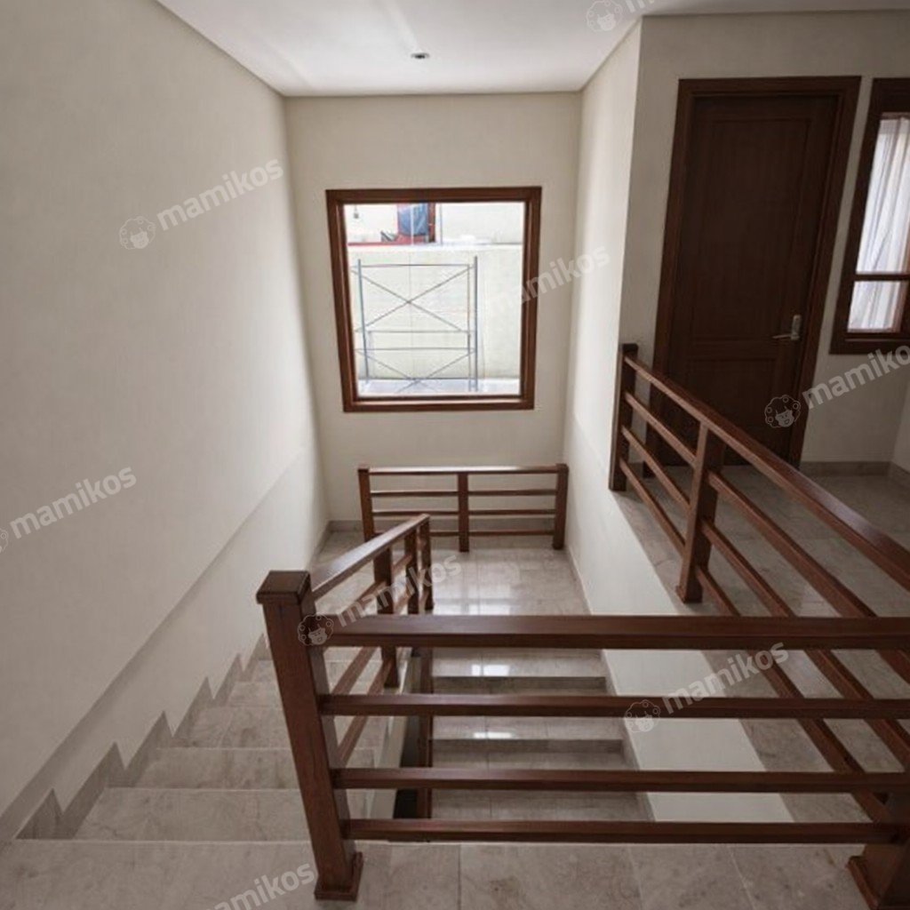 Rumah Sertifikat SHM 5 Kamar Tidur 3 Kamar Mandi Pondok Indah Jakarta Selatan - Photo 5