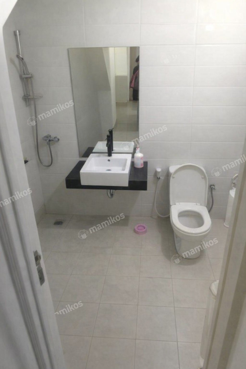 Rumah Sertifikat SHM 4 Kamar Tidur 2 Kamar Mandi Green Lake City Jakarta Barat - Photo 4