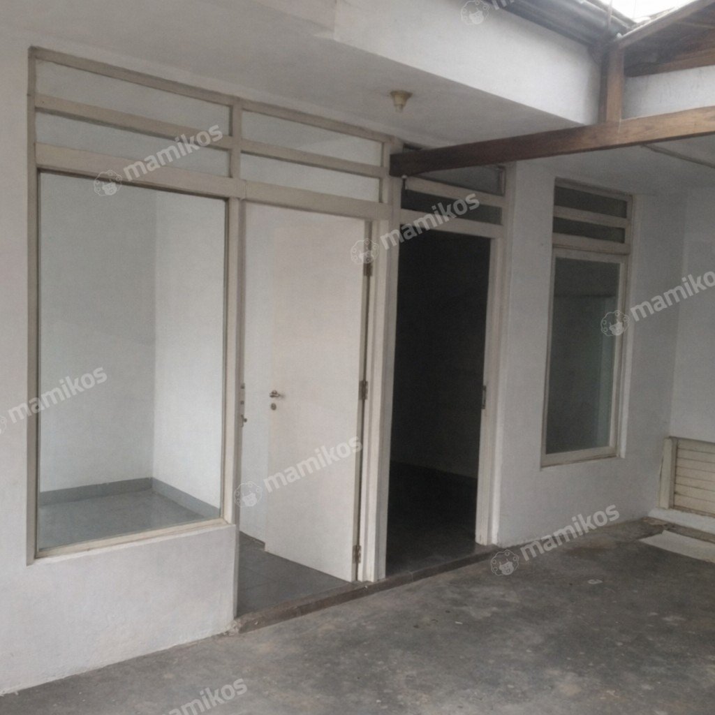Rumah Sertifikat SHM 5 Kamar Tidur 1 Kamar Mandi Kembangan Jakarta Barat - Photo 2