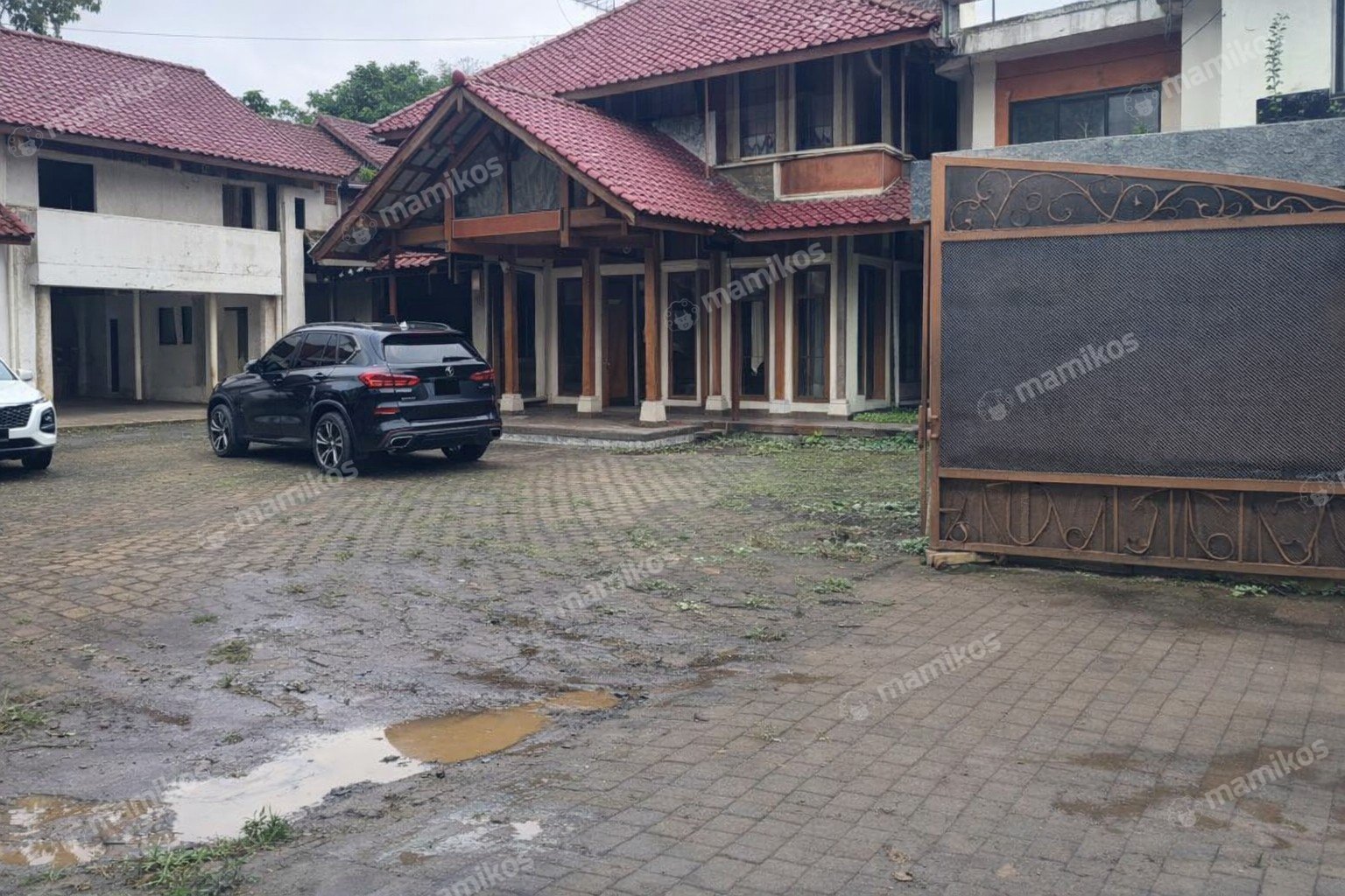 Rumah Sertifikat SHM 6 Kamar Tidur 6 Kamar Mandi Bangka Jakarta Selatan
