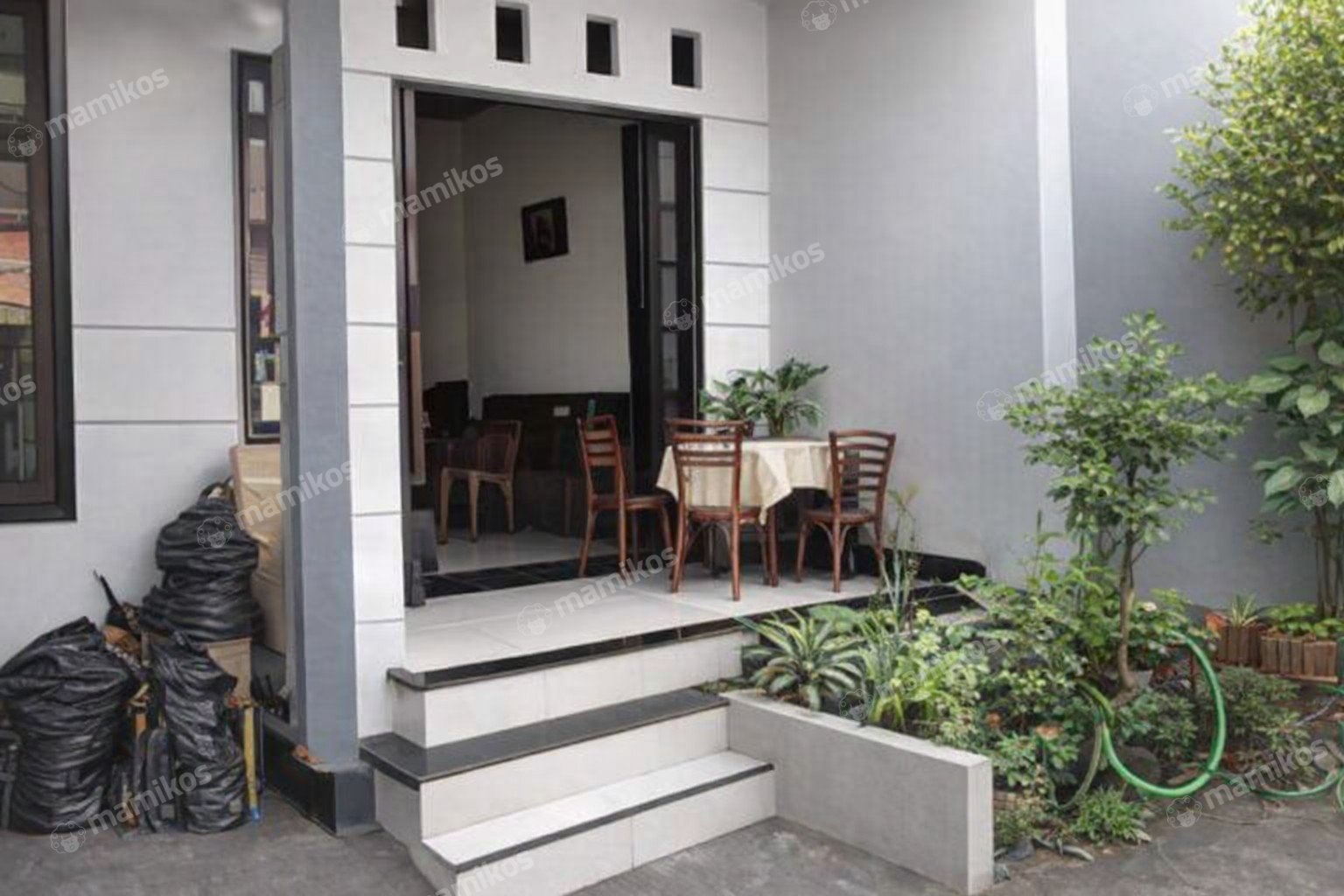 Rumah Sertifikat SHM 12 Kamar Tidur 5 Kamar Mandi Kemanggisan Jakarta Barat - Photo 2