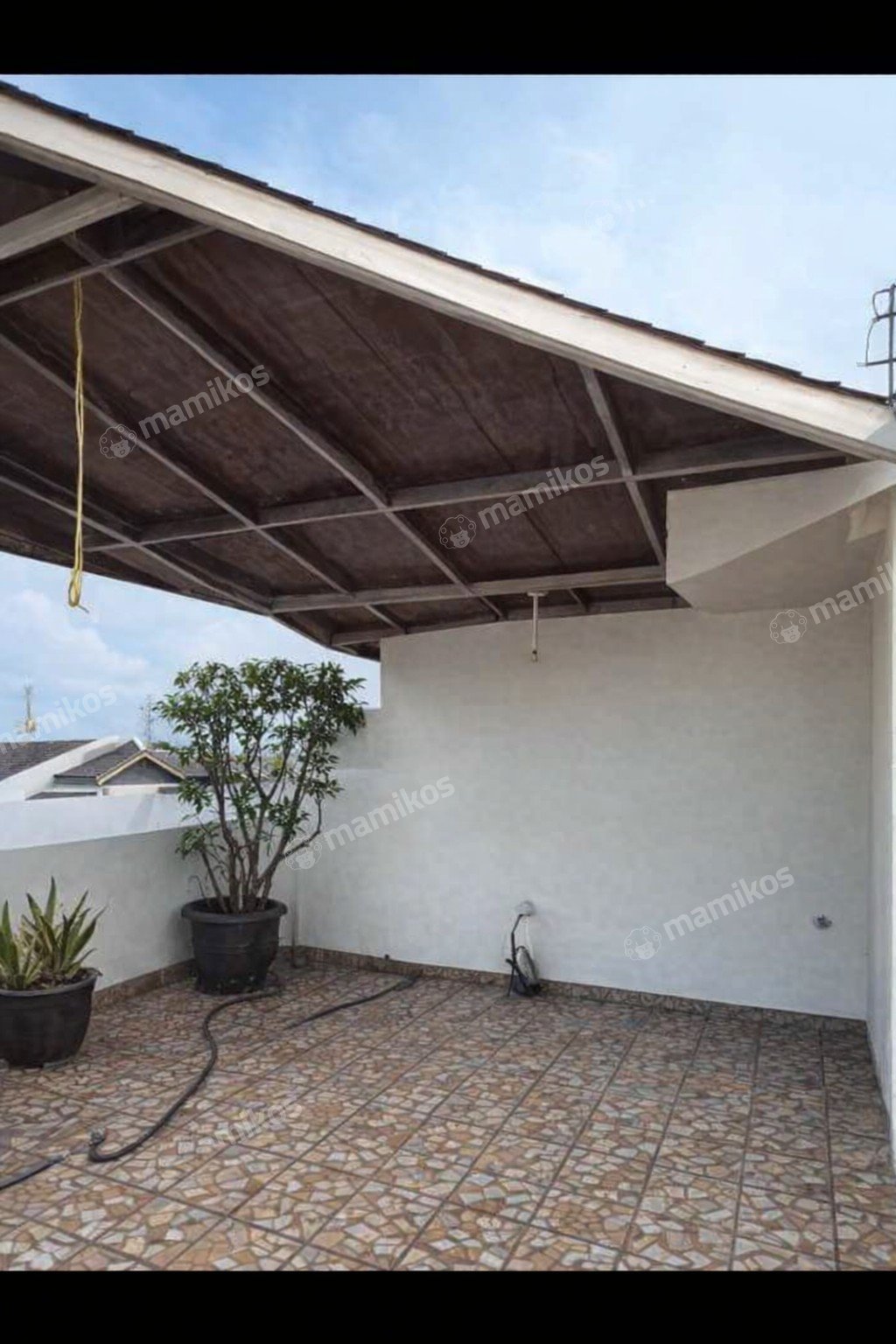 Rumah Sertifikat SHM 4 Kamar Tidur 4 Kamar Mandi Tanjung Duren Jakarta Barat - Photo 4