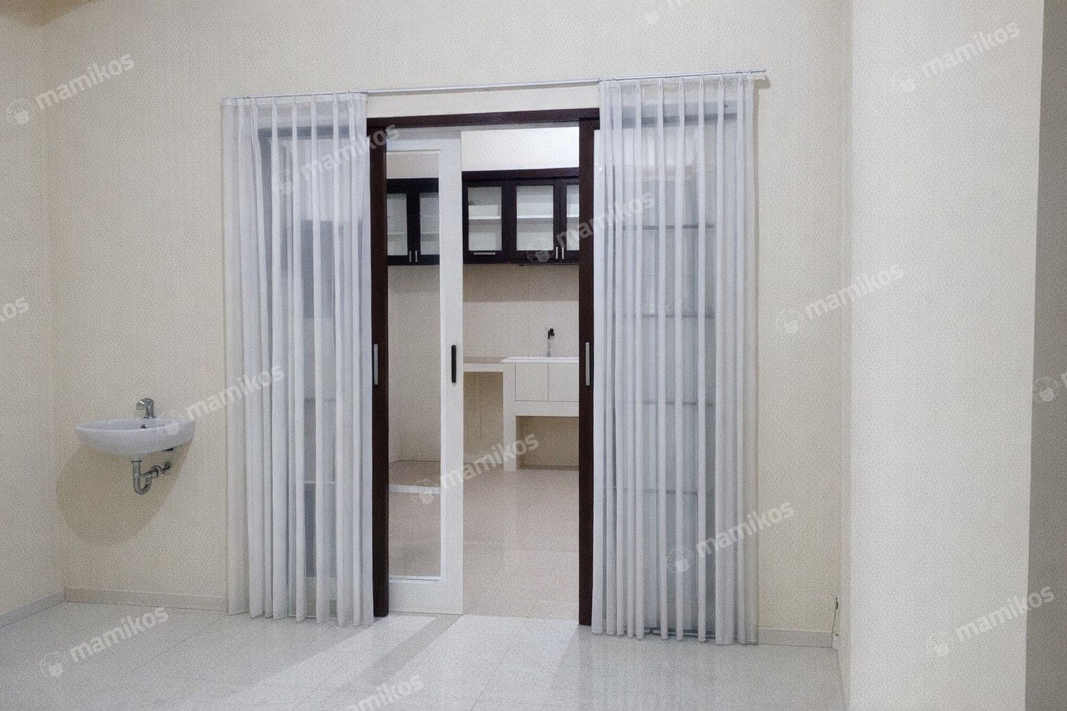 Rumah Sertifikat SHM 3 Kamar Tidur 2 Kamar Mandi Kemanggisan Jakarta Barat - Photo 5