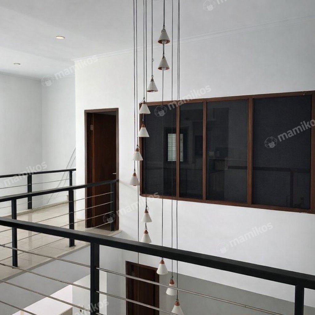 Rumah Sertifikat HGB 5 Kamar Tidur 4 Kamar Mandi Cengkareng Jakarta Barat - Photo 2