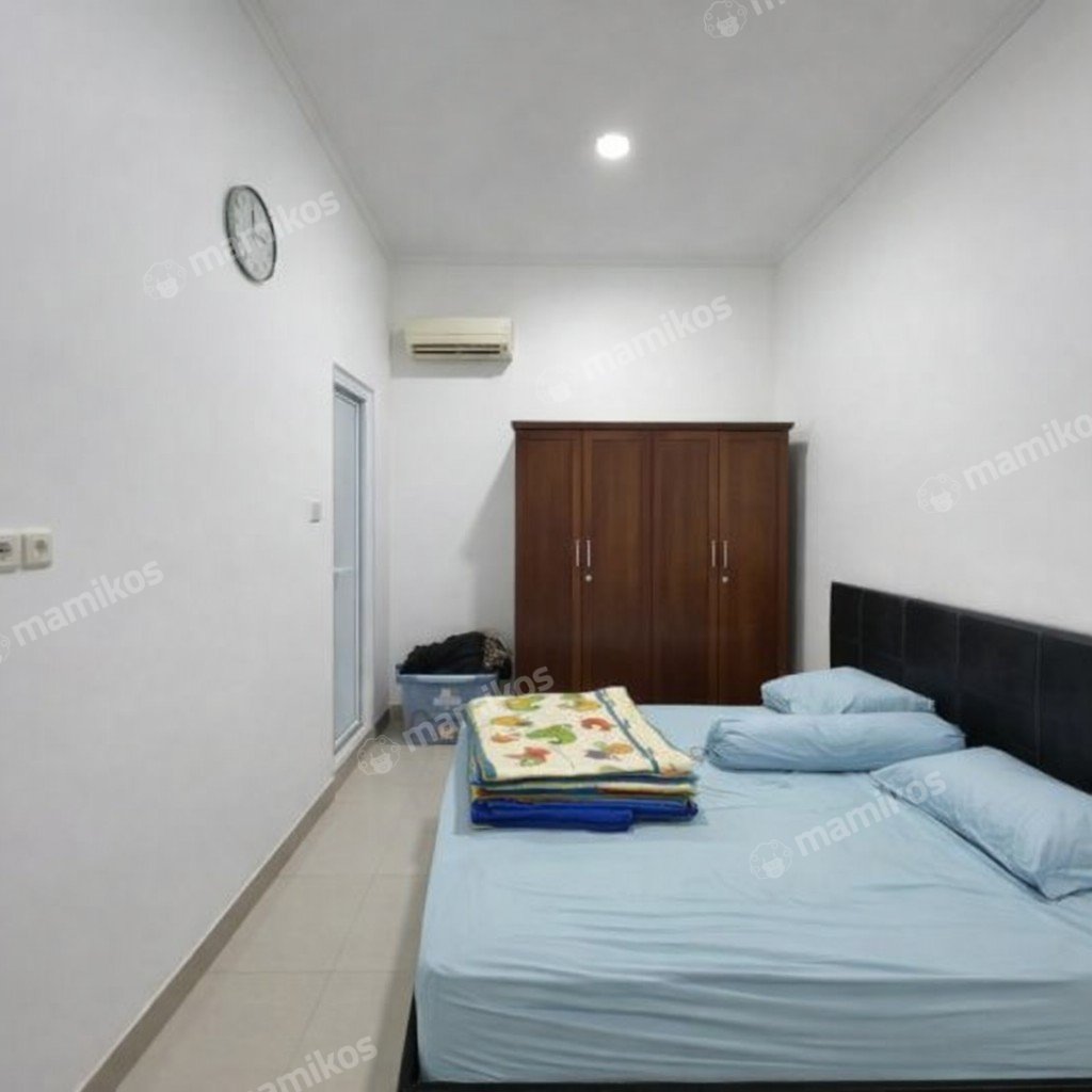 Rumah Sertifikat SHM 4 Kamar Tidur 3 Kamar Mandi Raffles Hills Jakarta Timur - Photo 5