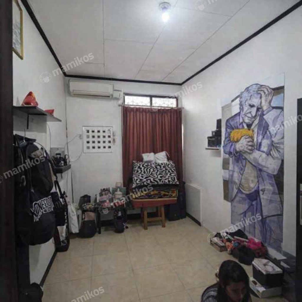 Rumah Sertifikat SHM 3 Kamar Tidur 2 Kamar Mandi Tanjung Duren Jakarta Barat - Photo 2