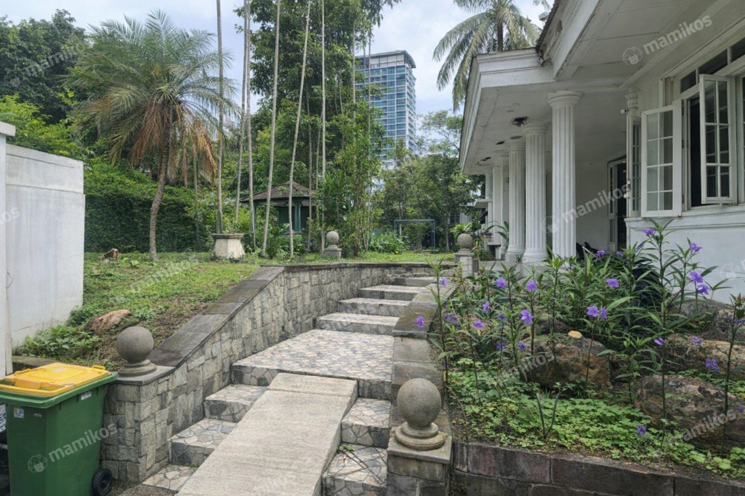 Rumah 4 Kamar Tidur 4 Kamar Mandi Kebayoran Baru Jakarta Selatan
