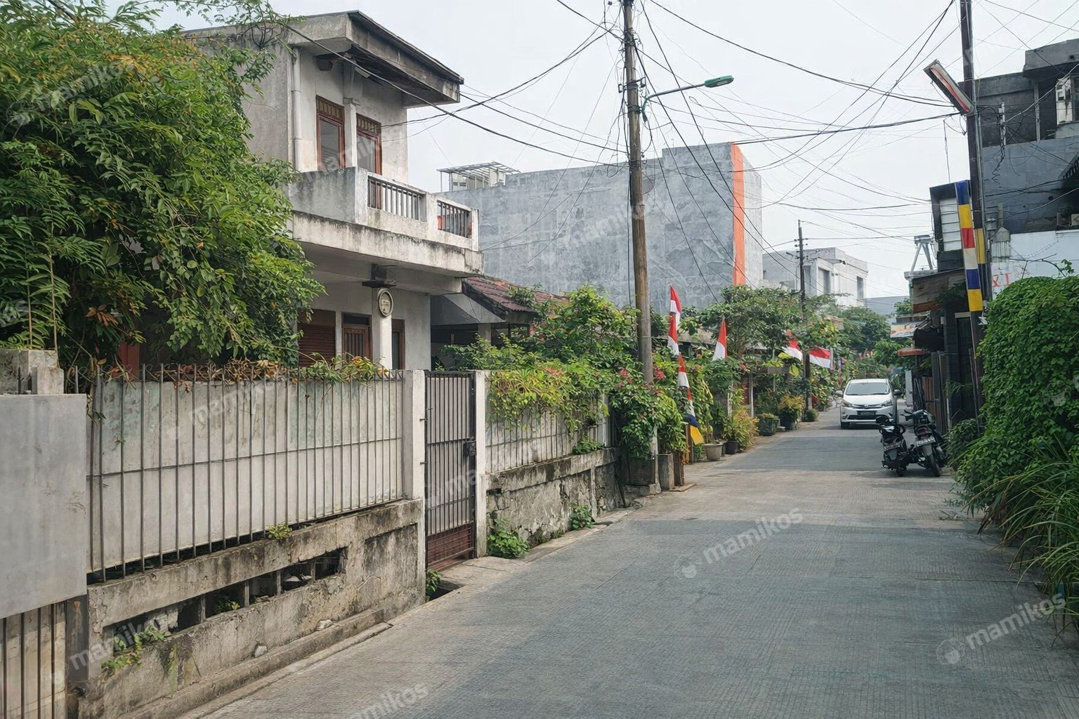 Rumah Sertifikat SHM 7 Kamar Tidur 4 Kamar Mandi Jelambar Jakarta Barat