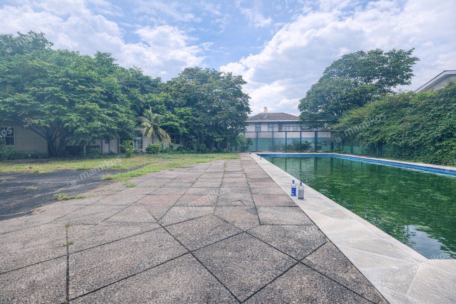 Rumah Sertifikat SHM 10 Kamar Tidur 10 Kamar Mandi Kemang Jakarta Selatan - Photo 4