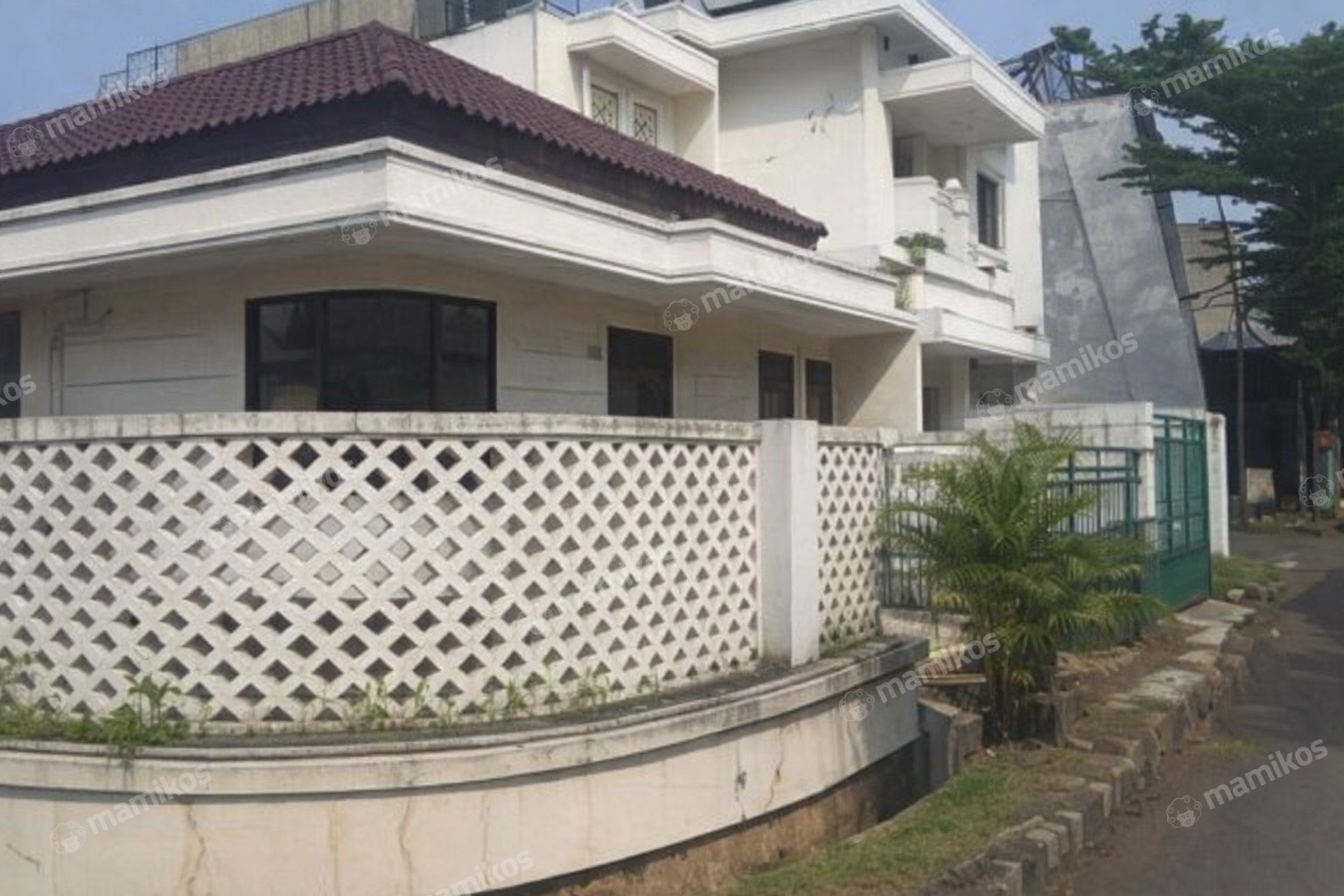 Rumah Sertifikat SHM Kebon Jeruk Jakarta Barat