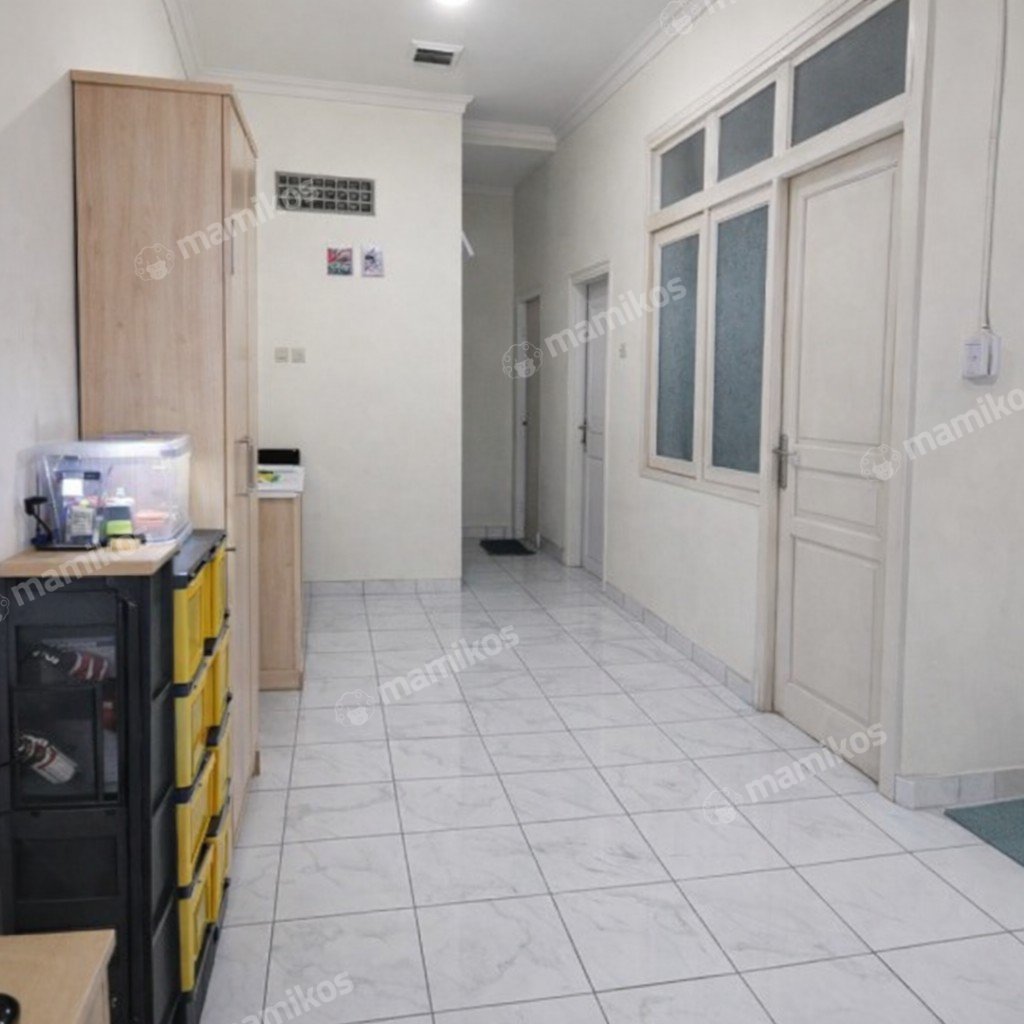 Rumah Sertifikat SHM 3 Kamar Tidur 2 Kamar Mandi Taman Surya Jakarta Barat - Photo 3