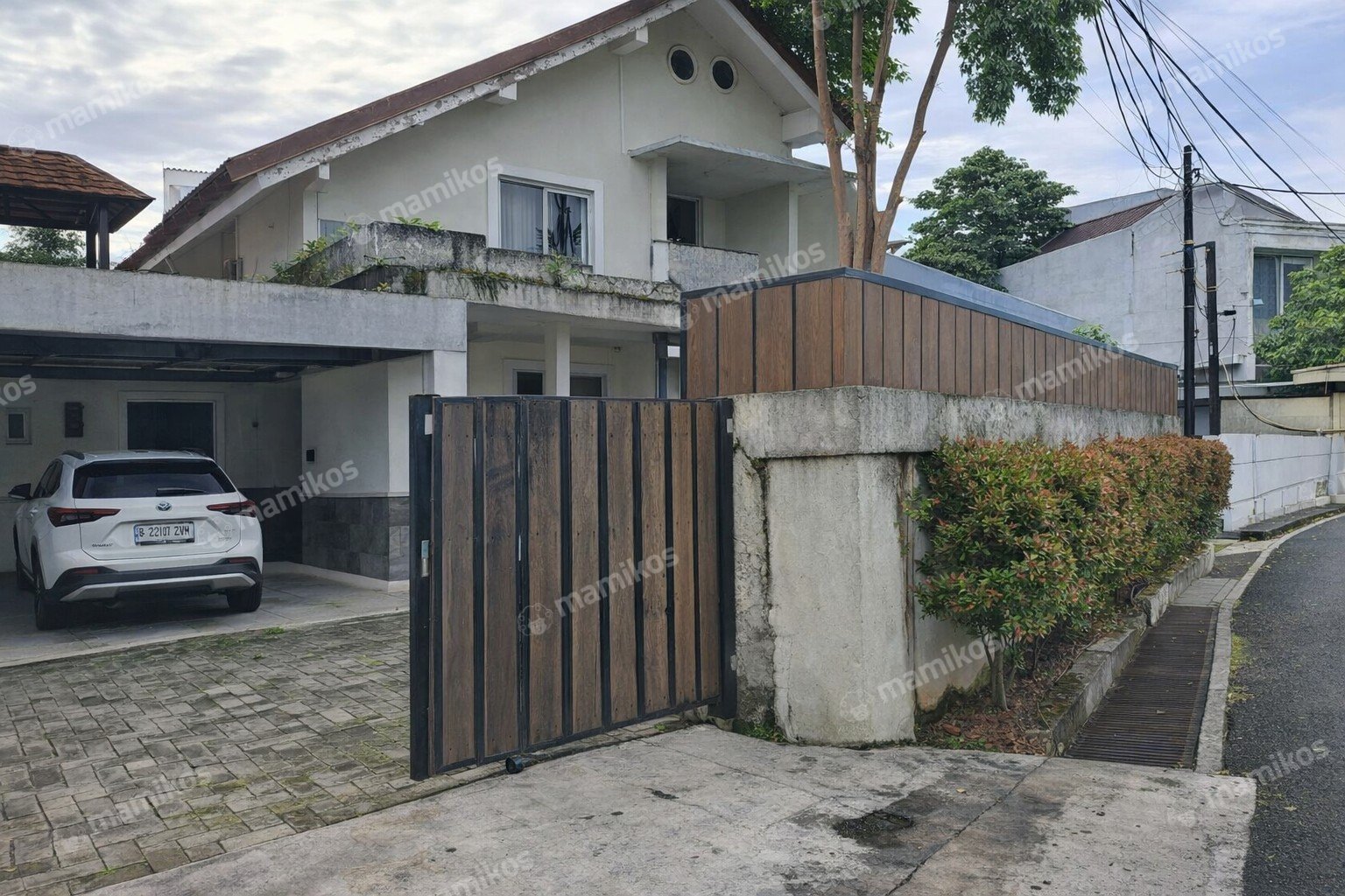 Rumah Sertifikat HGB 4 Kamar Tidur 3 Kamar Mandi Otista Jakarta Timur