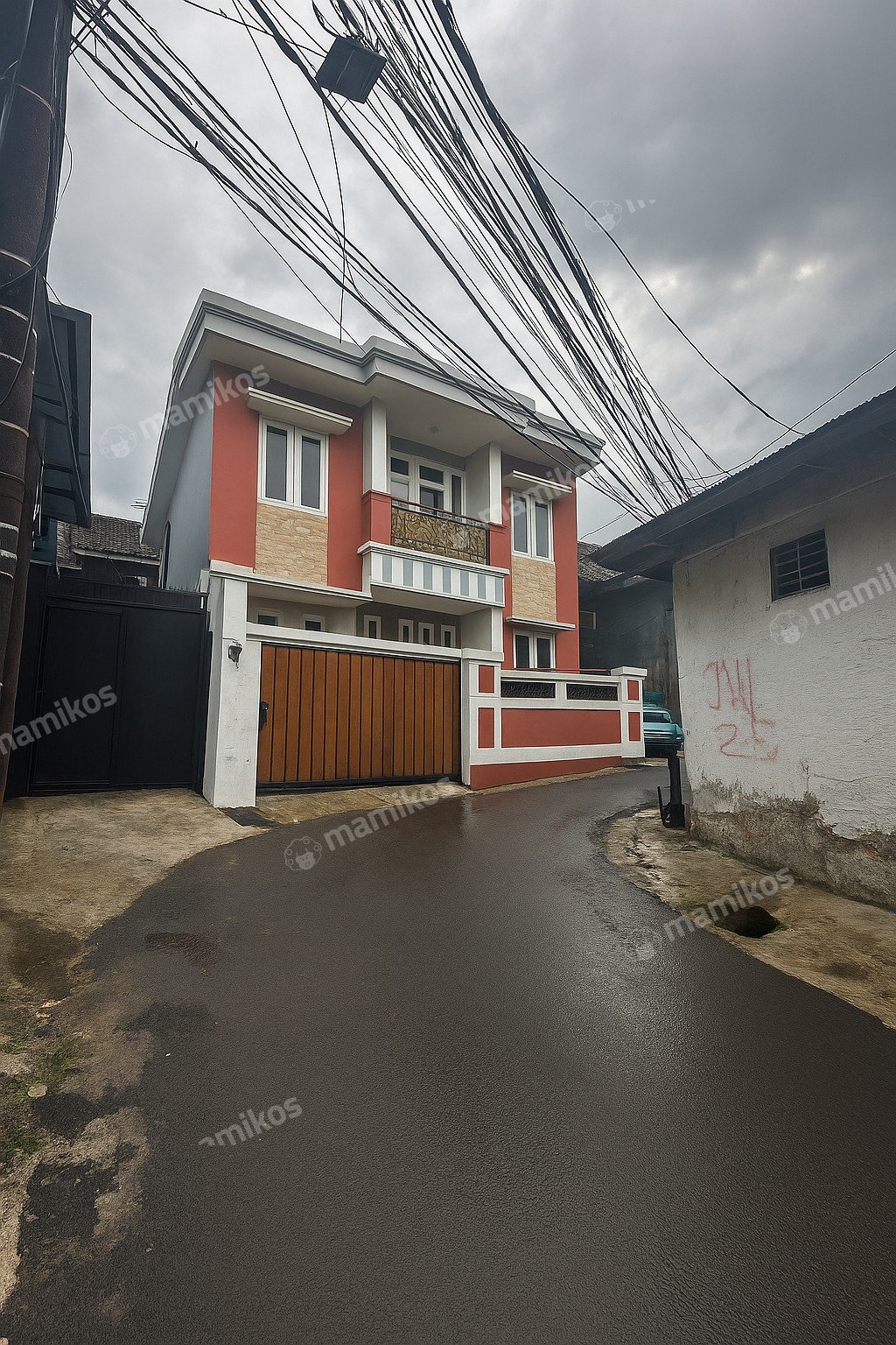 Rumah Sertifikat SHM 5 Kamar Tidur 4 Kamar Mandi Jatinegara Jakarta Timur - Photo 2