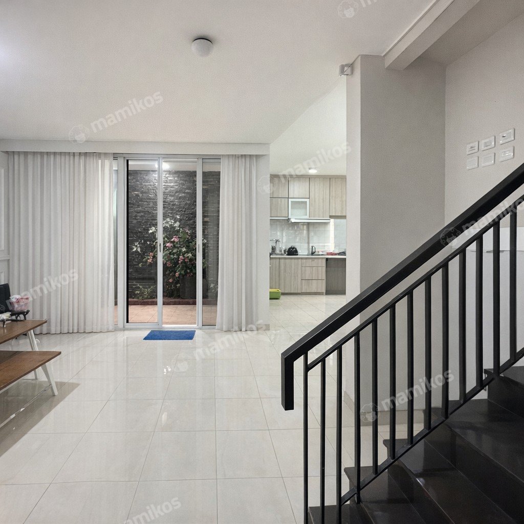 Rumah Sertifikat SHM 4 Kamar Tidur 3 Kamar Mandi Raffles Hills Jakarta Timur - Photo 3