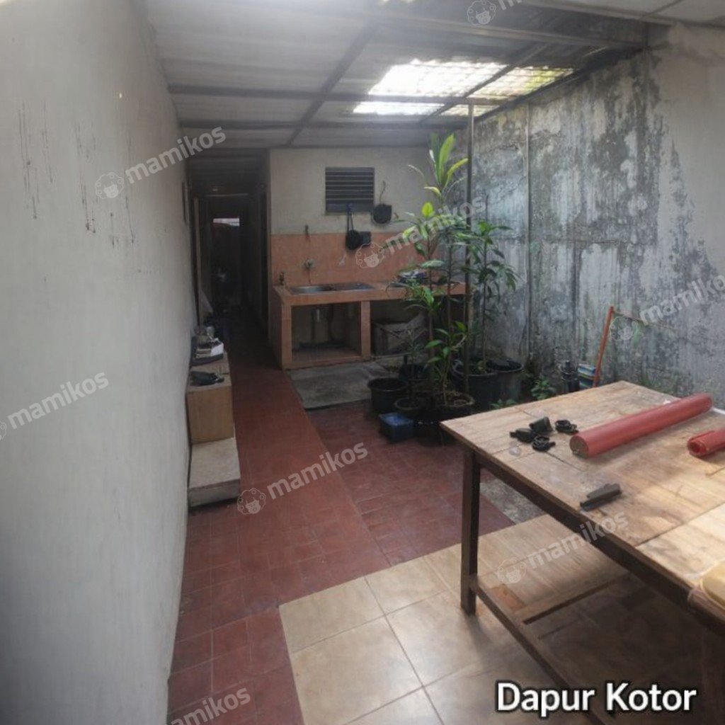 Rumah Sertifikat SHM 3 Kamar Tidur 2 Kamar Mandi Kebon Jeruk Jakarta Barat - Photo 2