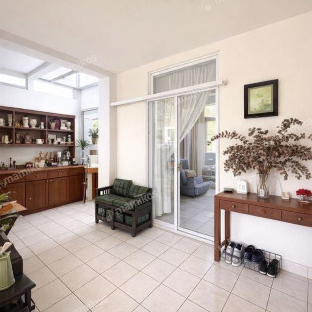 Rumah Sertifikat SHM 4 Kamar Tidur 3 Kamar Mandi Villa Meruya Jakarta Barat - Photo 2