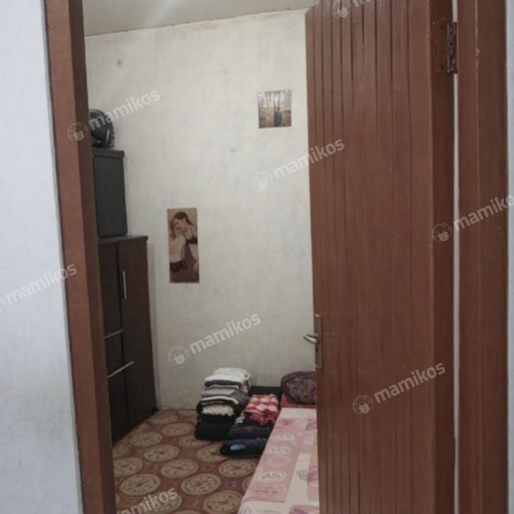Rumah Sertifikat Girik 2 Kamar Tidur 1 Kamar Mandi Jembatan Lima Jakarta Barat - Photo 3