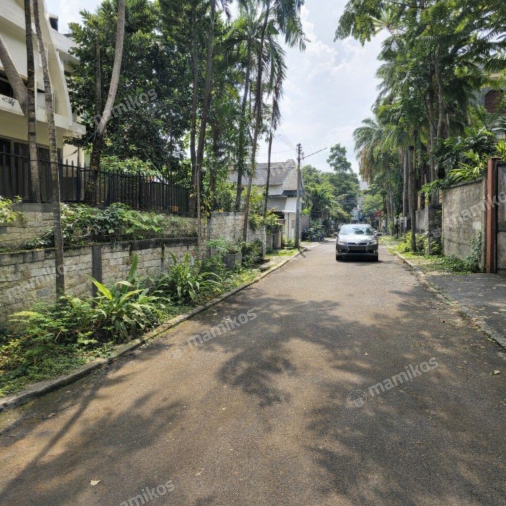 Rumah Sertifikat SHM 7 Kamar Tidur 6 Kamar Mandi Kuningan Jakarta Selatan - Photo 3
