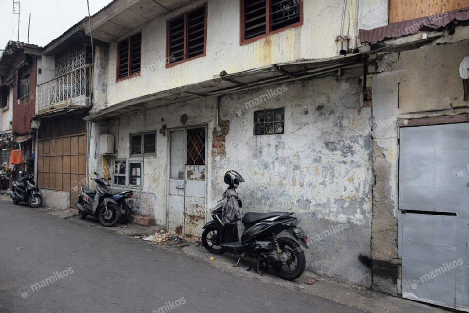 Rumah Sertifikat HGB 3 Kamar Tidur 2 Kamar Mandi Tambora Jakarta Barat
