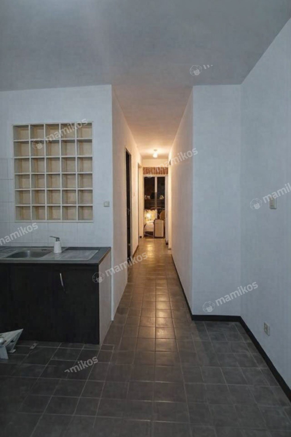 Rumah Sertifikat SHM 6 Kamar Tidur 5 Kamar Mandi Intercon Jakarta Barat - Photo 4
