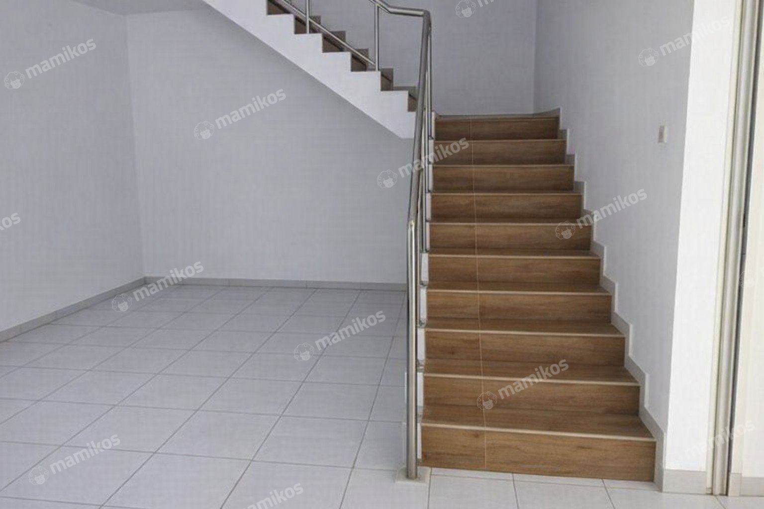 Rumah Sertifikat SHM 6 Kamar Tidur 5 Kamar Mandi Intercon Jakarta Barat - Photo 5