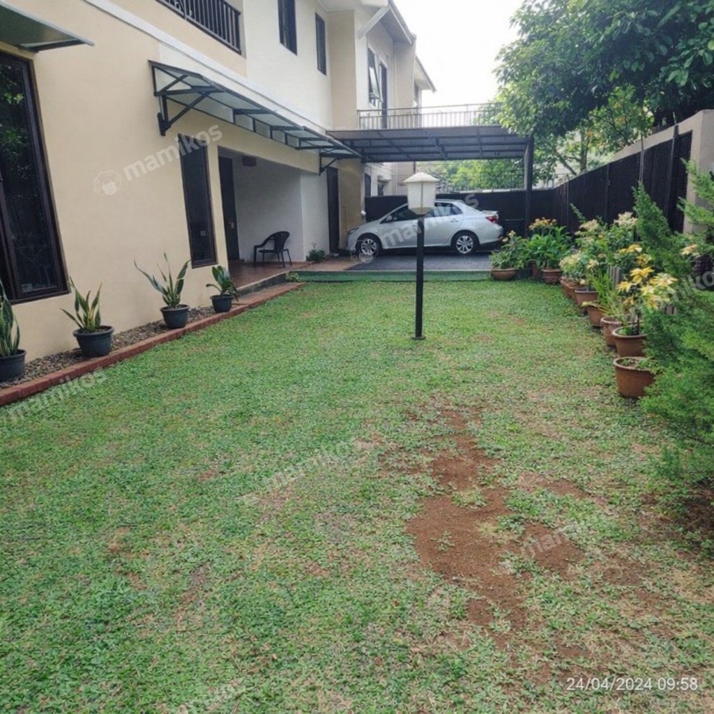 Rumah Sertifikat SHM 3 Kamar Tidur 3 Kamar Mandi Cibubur Jakarta Timur - Photo 2